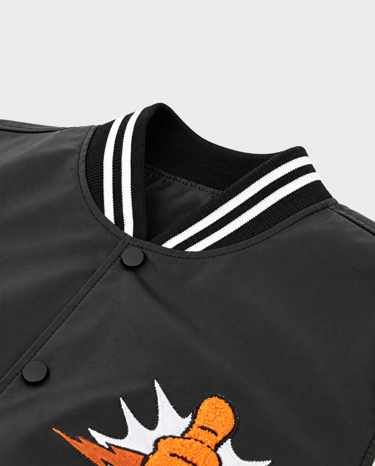 Blouson Teddy Cuir détail du col rayé