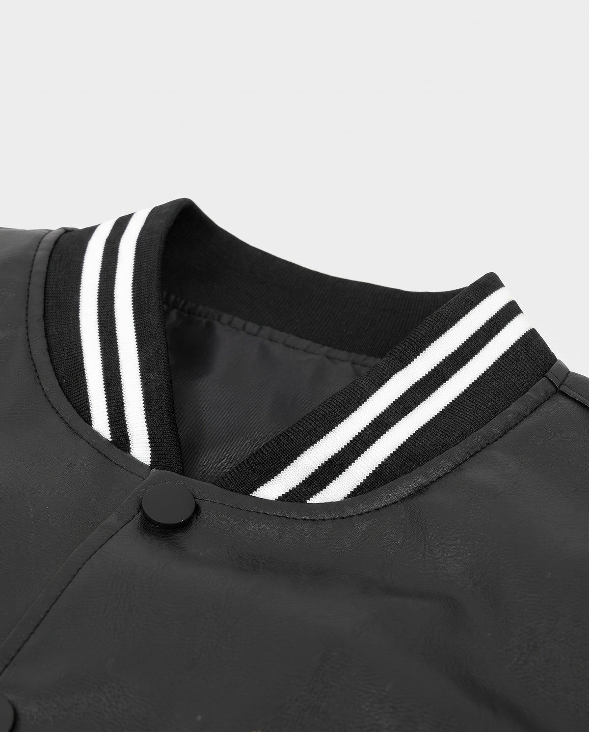Veste Baseball Cuir détail du col