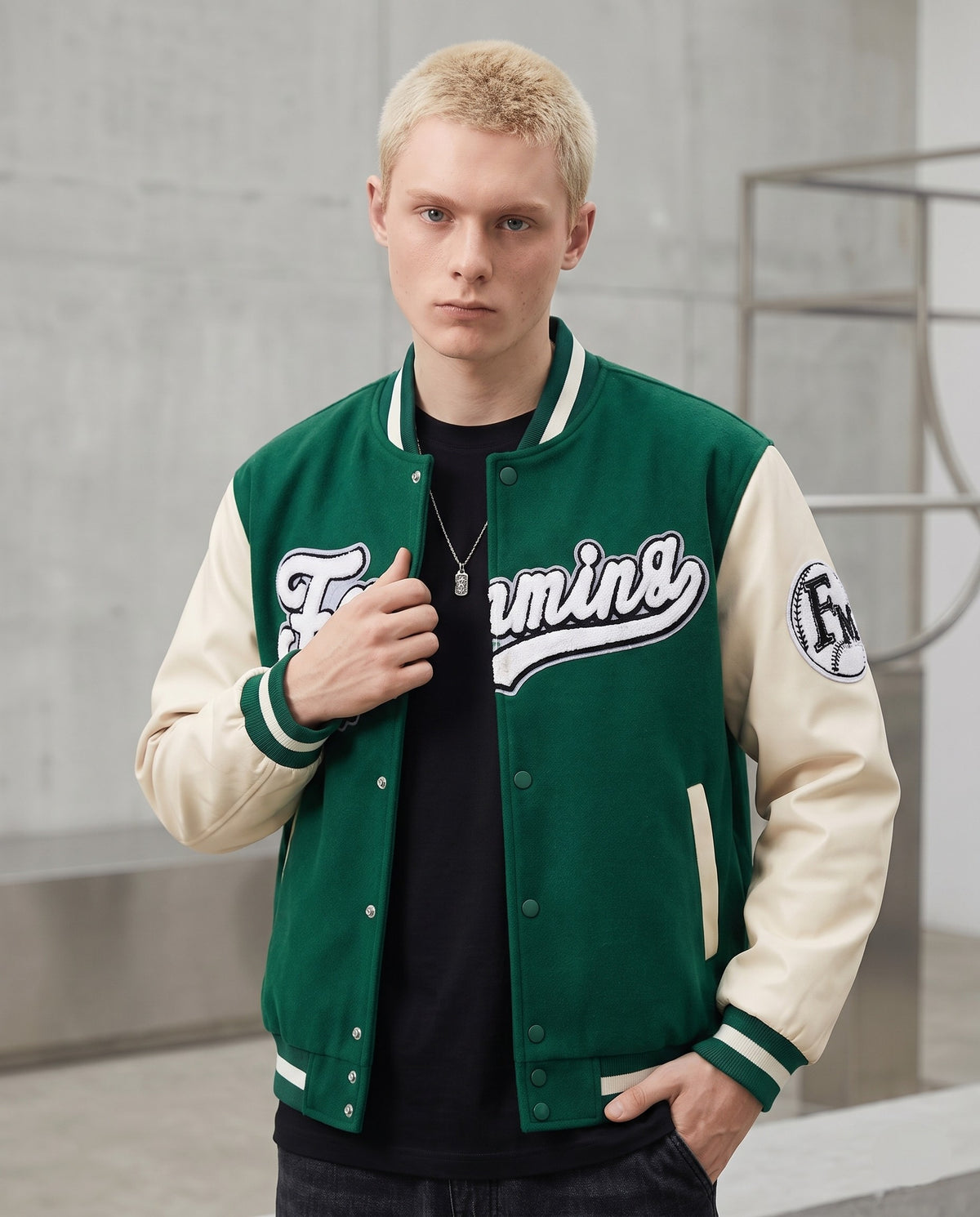 Veste baseball américain verte portée