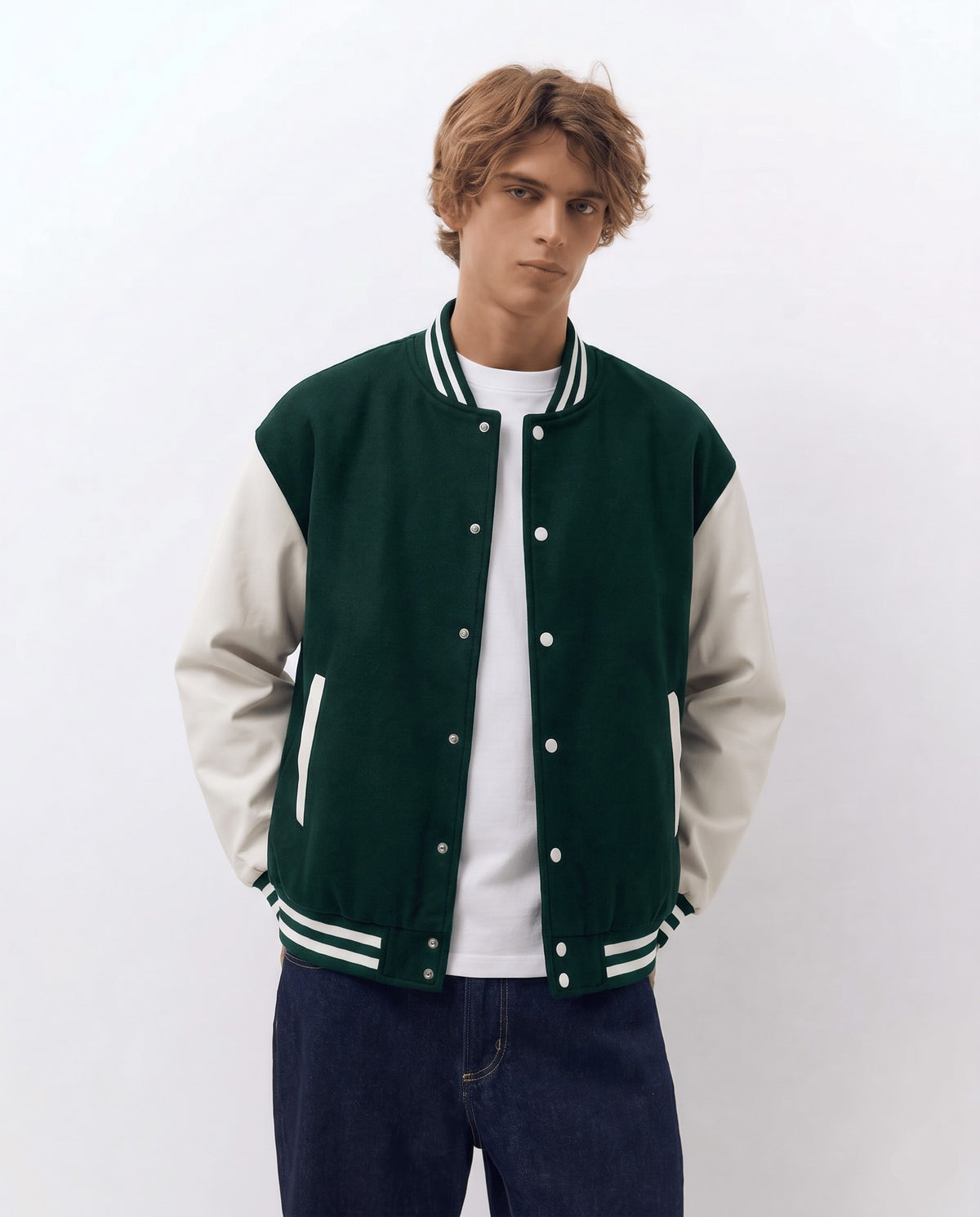 Veste de baseball homme vert foncé portée
