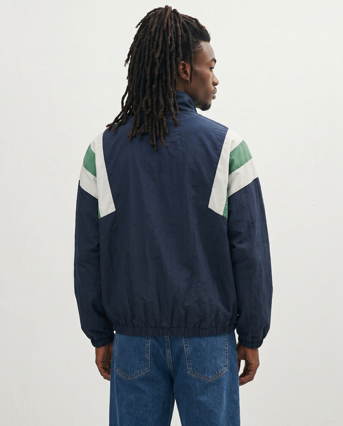 Veste universitaire bleu marine vue de dos